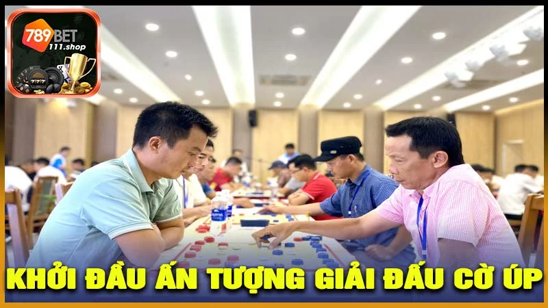 Khởi đầu ấn tượng của giải đấu cờ úp
